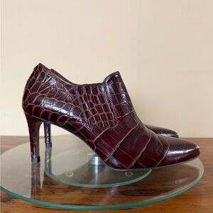 Inez Marisol 70 in Cocoa Croco Emboss 6 W